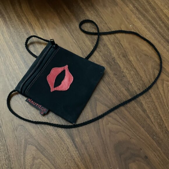 Nautilos Shoulder Bag - Picture 3 of 3